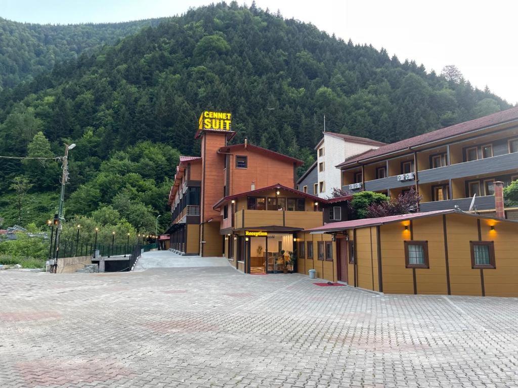 Cennet Suit Otel Uzungöl Eksteriør billede